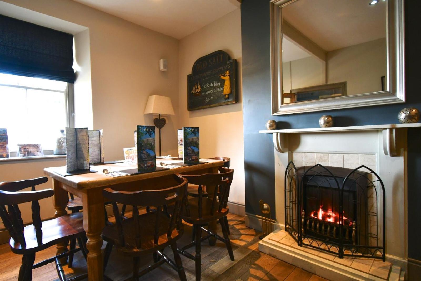 Carew Inn Extérieur photo