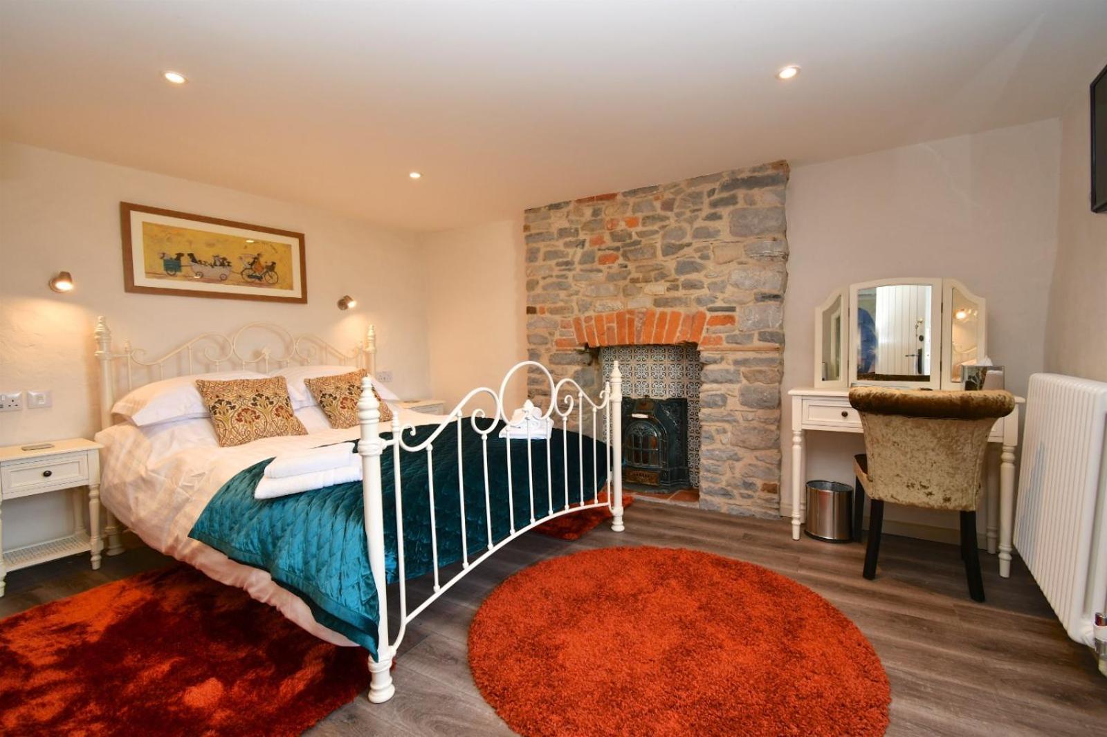 Carew Inn Extérieur photo