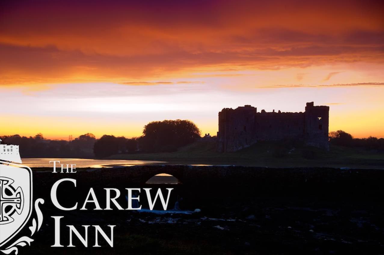 Carew Inn Extérieur photo