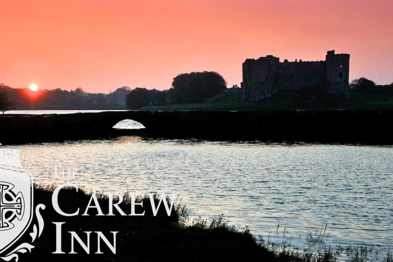 Carew Inn Extérieur photo