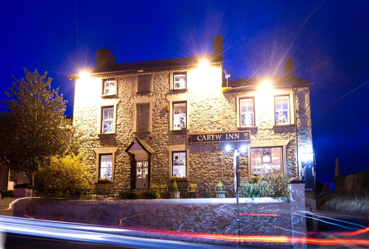 Carew Inn Extérieur photo